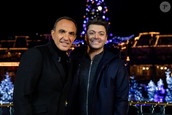 Exclusif - Nikos Aliagas et Kev Adams - Enregistrement de l'émission "Toute la musique qu'on aime" à Disneyland Paris le 12 décembre 2018. L'émission sera diffusée le 31 décembre 2018 à 23h30 sur TF1 pour le passage à la nouvelle année. © Cyril Moreau/Bestimage