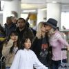 Laeticia Hallyday est allée accueillir sa maman Françoise Thibault avec ses filles Jade et Joy à l'aéroport de Los Angeles le 3 février 2019.