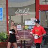 Justin Bieber et Hailey Baldwin sont allés chercher une salade à emporter chez Uruko Cafe avant de se rendre chez le thérapeute à Costa Mesa en Californie, le 23 mars 2019.