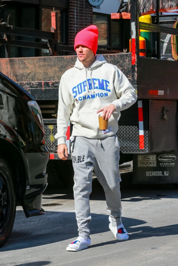 Justin Bieber est allé boire un café chez Blue Bottle Coffee à New York, le 6 mars 2019