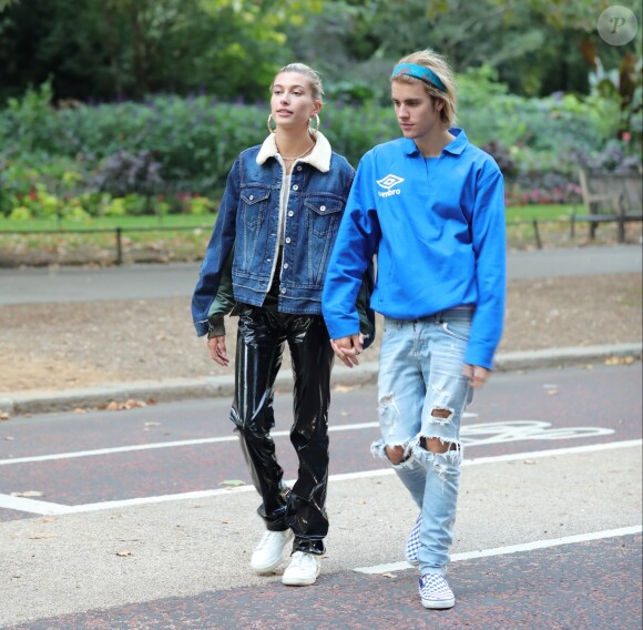 Justin Bieber et Hailey Baldwin se promènent à Londres le 17 septembre 2018.