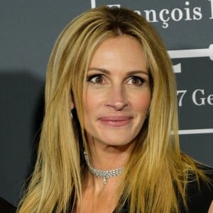 Julia Roberts au photocall de la soirée des 24e Critics Choice Awards au Barker Hangar à Santa Monica, Los Angeles, Etats-Unis, le 13 janvier 2019.