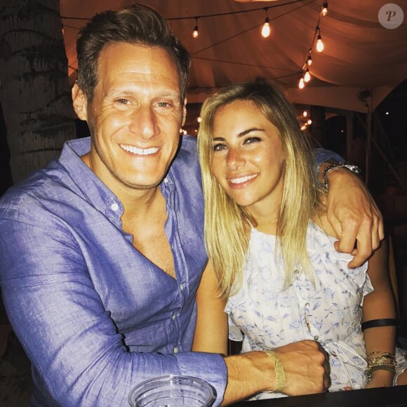 Trevor Engelson et sa nouvelle épouse Tracey Kurland sur une photo publiée en décembre 2017 sur Facebook.