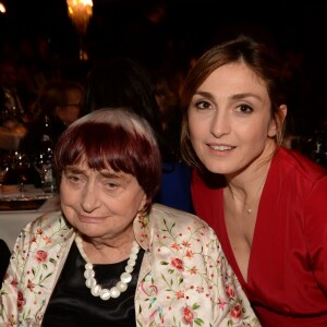 Exclusif - Agnès Varda et Julie Gayet - Dîner - 12ème cérémonie des Globes de Cristal au Lido à Paris, le 12 février 2018. © Rachid Bellak / Pool / Bestimage