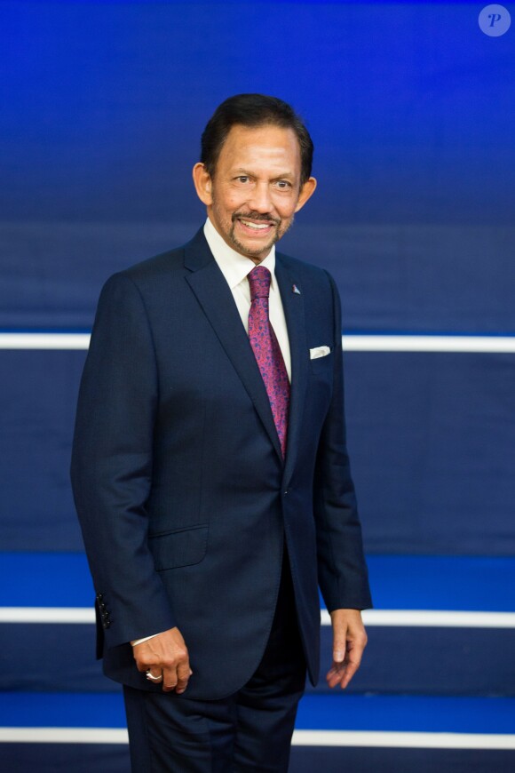 Le Sultan de Brunei Hassanal Bolkiah arrive au Sommet Asie-Europe ( ASEM ) lors du Conseil européen à Bruxelles, Belgique, le 18 octobre 2018.