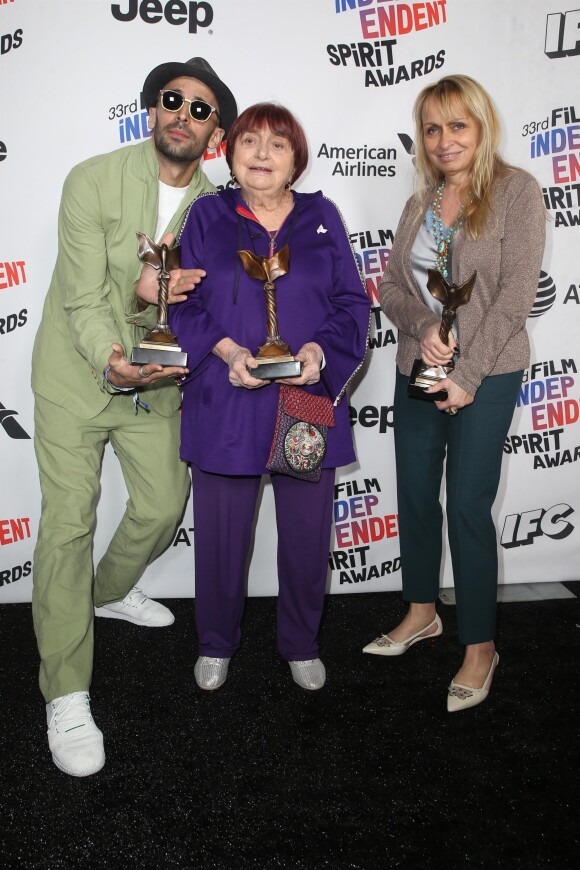 Agnes Varda, JR, and Rosalie Varda à la press room du 33ème Independent Spirit Awards à Santa Monica, le 3 février 2018
