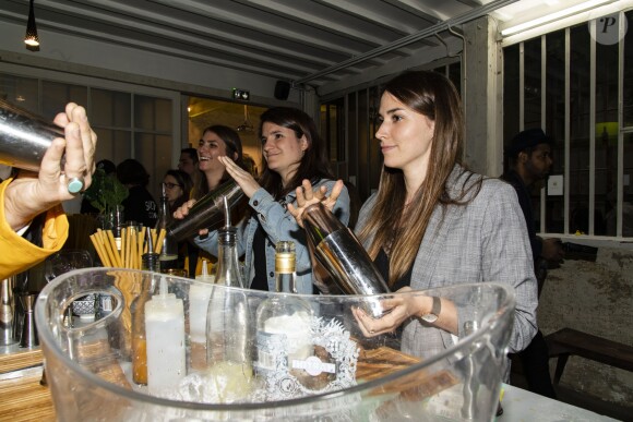 Exclusif - Illustration lors de la soirée "Kill The Duckface" pour le lancement en avant-première de Panza Paille dans la salle de réception La Cartonnerie à Paris, France, le 2 avril 2019. Panzani Food Service lance Panza Paille sur le marché de la restauration hors-foyer. Panza Paille est composée de blé et d'eau. Elle est donc entièrement biodégradable et compostable. "En plus d'offrir un sirotage 100% naturel aux convives, elle s'affiche comme l'une des alternatives aux pailles en plastique les plus séduisantes en terme de prix, indique Panzani. Les pailles de 250 mm de long et de 7,4 mm de diamètre seront conditionnées dans des sachets de 60 pailles vendus 2,15 € HT, soit 0,036 € la paille." © Pierre Perusseau/Bestimage