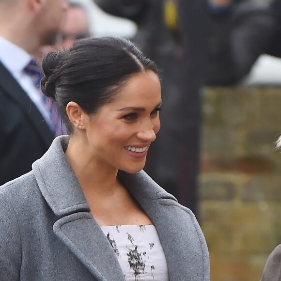 Meghan Markle, duchesse de Sussex, enceinte, visite le foyer Royal Variety de "Brinsworth House", à Twickenham le 18 décembre 2018.