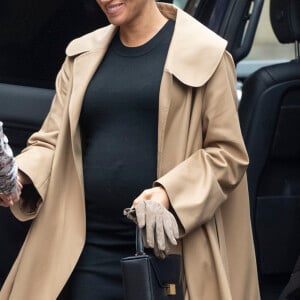 Meghan Markle,duchesse de Sussex, enceinte, en visite chez Smartworks, à Londres le 10 janvier 2019.