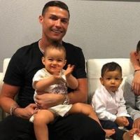 Cristiano Ronaldo : Son fils Mateo (1 an et demi) déjà très doué au foot !
