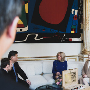 Xi Jinping, Président de la république populaire de Chine, sa femme Peng Liyuan, le président Emmanuel Macron, la première dame Brigitte Macron, à l'Elysée le 26 mars 2019.