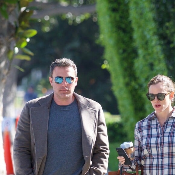 Jennifer Garner et son ex Ben Affleck sont allés chercher leurs enfants à l'école à Brentwood, le 9 avril 2019.