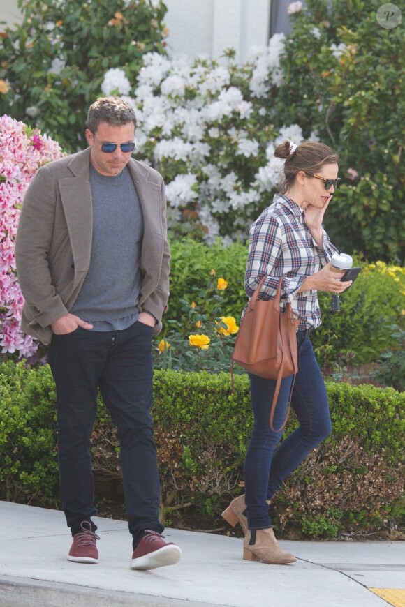 Jennifer Garner et son ex Ben Affleck sont allés chercher leurs enfants à l'école à Brentwood, le 9 avril 2019.