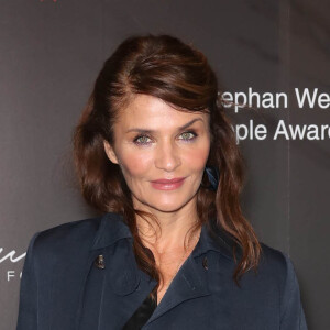 Helena Christensen au photocall de la soirée des "Stephen Weiss Apple Awards" à New York, le 24 octobre 2018.