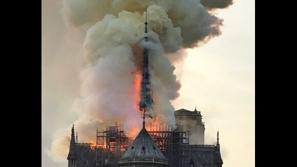 Incendie à Notre-Dame : Sylvie Vartan, Omar Sy... les stars sous le choc