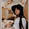 Jade Hallyday sur Instagram, le 15 avril 2019. Voyage au Vietnam avec sa mère Laeticia et Joy. Elles ont visité l'association de Laeticia Hallyday et Hélène Darroze "La bonne étoile", qui vient en aide aux orphelins vietnamiens.