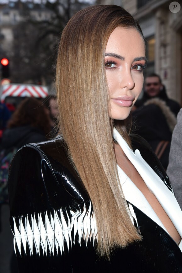 Nabilla Benattia - Arrivées au défilé de mode Haute-Couture printemps-été 2019 "Jean-Paul Gaultier" à Paris le 23 janvier 2019.