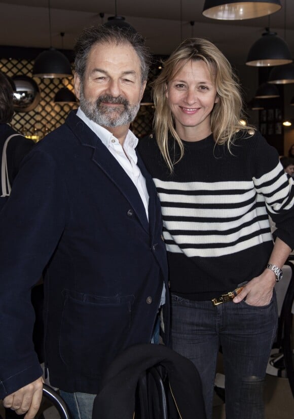 Exclusif - Denis Olivennes et Sarah Lavoine lors du salon PAD (Paris Art Design) à Paris le 3 avril 2019. © Julio Piatti / Bestimage