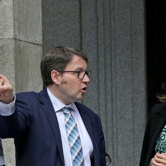 La reine Letizia d'Espagne (robe Sandro) en visite au monastère de l'Incarnation à Madrid le 10 avril 2019 pour découvrir les aménagements réalisés pour l'accessibilité aux personnes en situation de handicap.