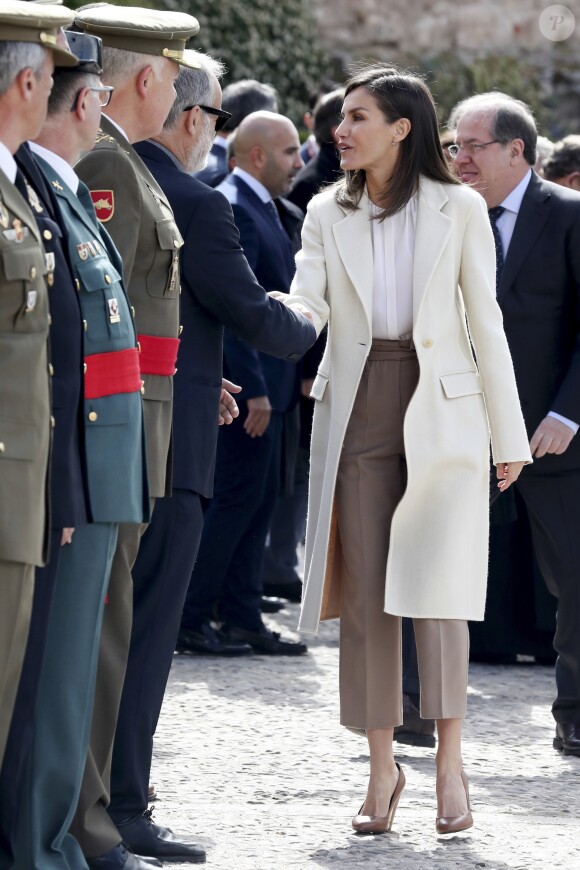 La reine Letizia d'Espagne en visite à Lerma dans la province de Burgos le 11 avril 2019 pour l'inauguration de l'exposition "Angeli" de la fondation "Las Edades del Hombre".