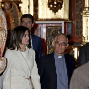 La reine Letizia d'Espagne en visite à Lerma dans la province de Burgos le 11 avril 2019 pour l'inauguration de l'exposition "Angeli" de la fondation "Las Edades del Hombre".