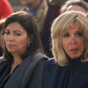 Anne Hidalgo, maire de Paris, la première dame Brigitte Macron, Christophe Castaner, ministre de l'intérieur lors de la la messe chrismale dans l'église Saint-Sulpice à Paris au lieu de Notre-Dame le 17 avril 2019. © Stéphane Lemouton / Bestimage