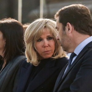 Anne Hidalgo, maire de Paris, la première dame Brigitte Macron, Christophe Castaner, ministre de l'intérieur lors de la la messe chrismale dans l'église Saint-Sulpice à Paris au lieu de Notre-Dame le 17 avril 2019. © Stéphane Lemouton / Bestimage