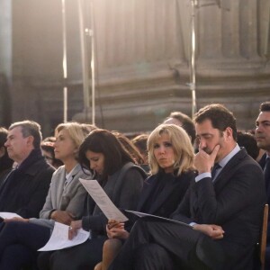 Valérie Pécresse, présidente du conseil régional d'Ile de France, Anne Hidalgo, maire de Paris, la première dame Brigitte Macron, Christophe Castaner, ministre de l'intérieur lors de la la messe chrismale dans l'église Saint-Sulpice à Paris au lieu de Notre-Dame le 17 avril 2019. © Stéphane Lemouton / Bestimage