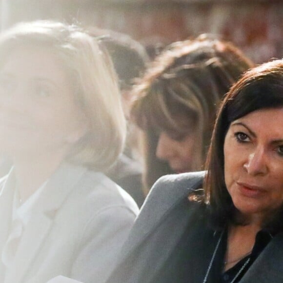 Anne Hidalgo, maire de Paris, la première dame Brigitte Macron, Christophe Castaner, ministre de l'intérieur lors de la la messe chrismale dans l'église Saint-Sulpice à Paris au lieu de Notre-Dame le 17 avril 2019. © Stéphane Lemouton / Bestimage