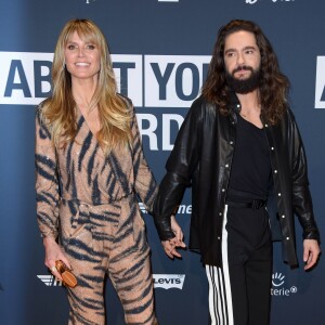 Heidi Klum et son fiancé Tom Kaulitz au photocall de la soirée des "About You Awards 2019" aux Bavaria Studios à Munich, le 18 avril 2019.