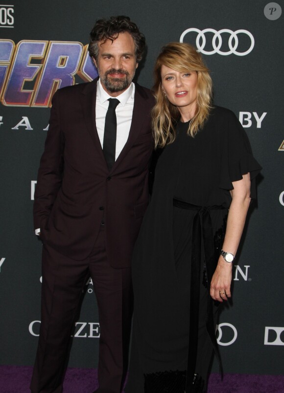 Mark Ruffalo avec sa femme Sunrise Coigney - Avant-première du film "Avengers : Endgame" à Los Angeles, le 22 avril 2019.
