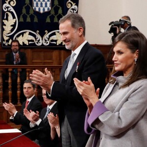 Le roi Felipe VI et la reine Letizia d'Espagne ont remis le 23 avril 2019 le prix littéraire Miguel de Cervantes à la poétesse uruguayenne Ida Vitale, au cours d'une cérémonie à l'Université Alcala de Henares à Madrid.