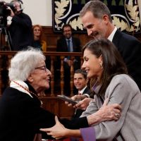 Letizia et Felipe d'Espagne : Chaleureux moment avec Ida Vitale, sacrée à 95 ans