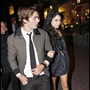 Zac Efron et Vanessa Hudgens à Stockholm en 2008.