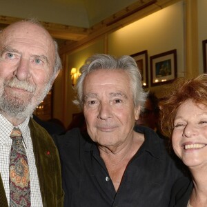 Jean-Pierre Marielle et sa femme Agathe Natanson avec Pierre Arditi à la générale de la pièce de théâtre "Le Mensonge" au théâtre Edouard VII à Paris, le 14 septembre 2015.