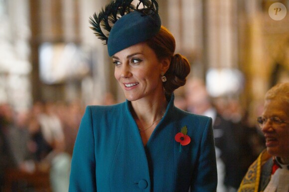 Kate Catherine Middleton, duchesse de Cambridge - La famille royale d'Angleterre en l'abbaye de Westminster à Londres pour le service commémoratif de l'ANZAC Day. Le 25 avril 2019