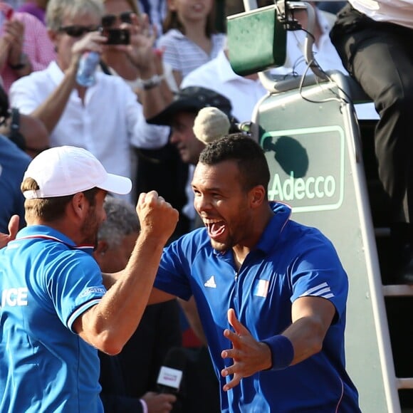 Arnaud Clément et Jo-Wilfried Tsonga - La France a remporté la demi-finale de la Coupe Davis face à la République tchèque à Roland Garros à Paris, le 13 septembre 2014.