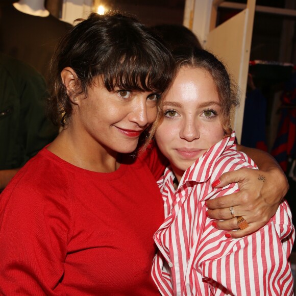 Emma de Caunes et sa fille Nina - Soirée "Tricolore Party" pour célébrer le 65ème anniversaire du Thermolactyl de Damart à la Maison Molière à Paris le 13 septembre 2018. © Denis Guignebourg/Bestimage