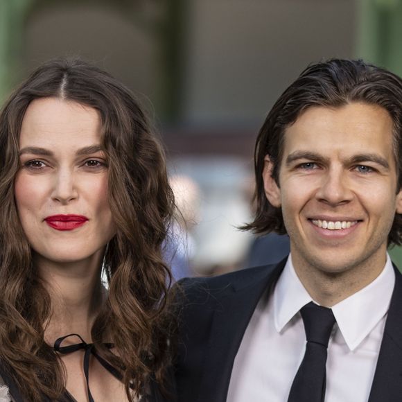 Keira Knightley, enceinte, et son mari James Righton - Les célébrités au photocall du défilé "Chanel Cruise Collection 2020" au Grand Palais. Paris, le 3 mai 2019. © Olivier Borde/Bestimage