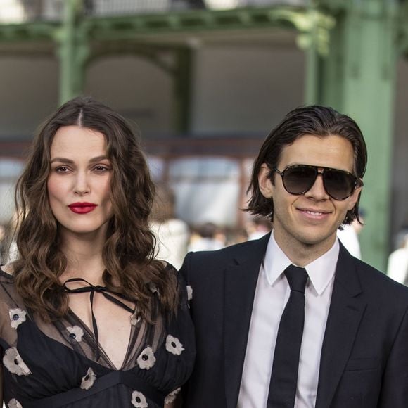 Keira Knightley, enceinte, et son mari James Righton - Les célébrités au photocall du défilé "Chanel Cruise Collection 2020" au Grand Palais. Paris, le 3 mai 2019. © Olivier Borde/Bestimage