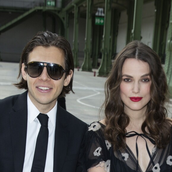 Keira Knightley, enceinte, et son mari James Righton - Les célébrités au photocall du défilé "Chanel Cruise Collection 2020" au Grand Palais. Paris, le 3 mai 2019. © Olivier Borde/Bestimage