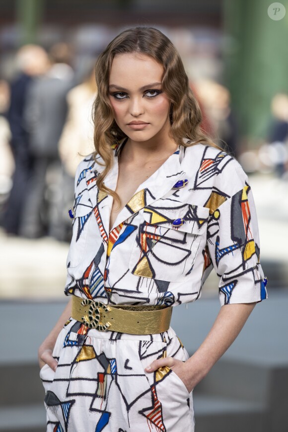 Lily-Rose Depp - Les célébrités au photocall du défilé "Chanel Cruise Collection 2020" au Grand Palais. Paris, le 3 mai 2019. © Olivier Borde/Bestimage