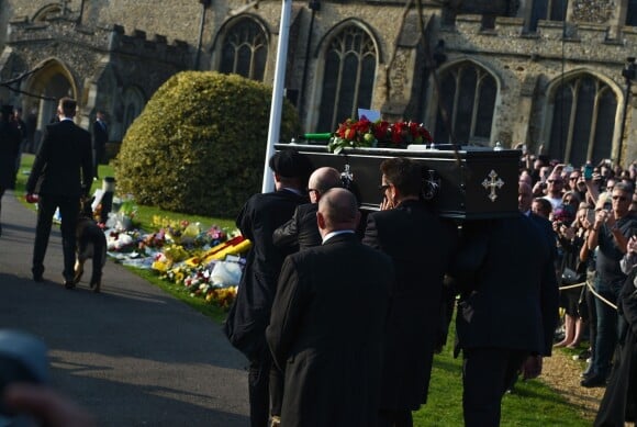 Image des obsèques de Keith Flint de The Prodigy à Bocking, Essex, le 29 mars 2019.