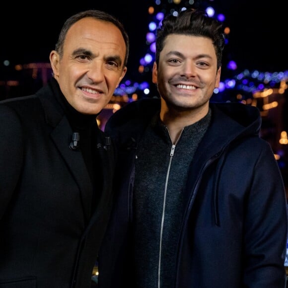 Exclusif - Nikos Aliagas et Kev Adams - Enregistrement de l'émission "Toute la musique qu'on aime" à Disneyland Paris le 12 décembre 2018. L'émission sera diffusée le 31 décembre 2018 à 23h30 sur TF1 pour le passage à la nouvelle année. © Cyril Moreau/Bestimage