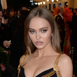 Lily-Rose Depp - 71e édition du Met Gala sur le thème "Camp: Notes on Fashion" au Metropolitan Museum of Art à New York, le 6 mai 2019