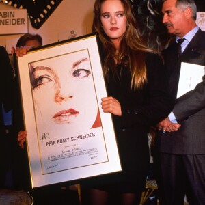 Vanessa Paradis reçoit le prix Romy Schneider en 1990.