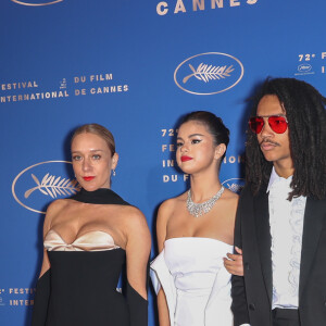 Chloé Sevigny, Selena Gomez, Luka Sabbat et Sara Driver - Photocall du dîner d'ouverture du 72ème Festival International du Film de Cannes, le 14 mai 2019. © Jacovides-Borde-Moreau/Bestimage