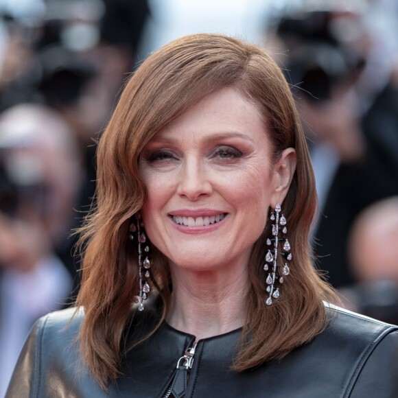 Julianne Moore - Montée des marches du film "Les Misérables" lors du 72ème Festival International du Film de Cannes. Le 15 mai 2019 © Jacovides-Moreau / Bestimage