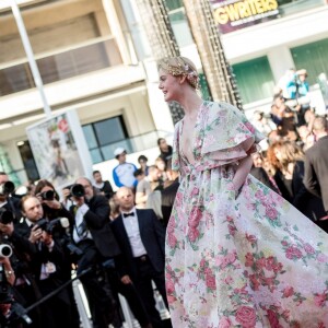 Elle Fanning - Montée des marches du film "Les Misérables" lors du 72ème Festival International du Film de Cannes. Le 15 mai 2019 © Jacovides-Moreau / Bestimage