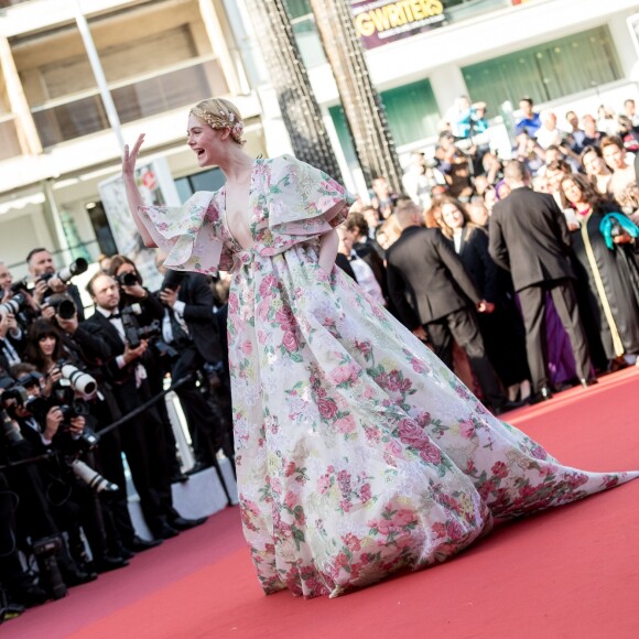 Elle Fanning - Montée des marches du film "Les Misérables" lors du 72ème Festival International du Film de Cannes. Le 15 mai 2019 © Jacovides-Moreau / Bestimage